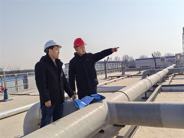 【我的新年愿望】生態建設公司陶巍(右一）.jpg